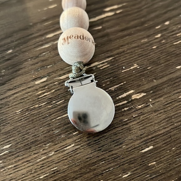 Wooden Pacifier Clip Set of 4 - Picture 5 of 11